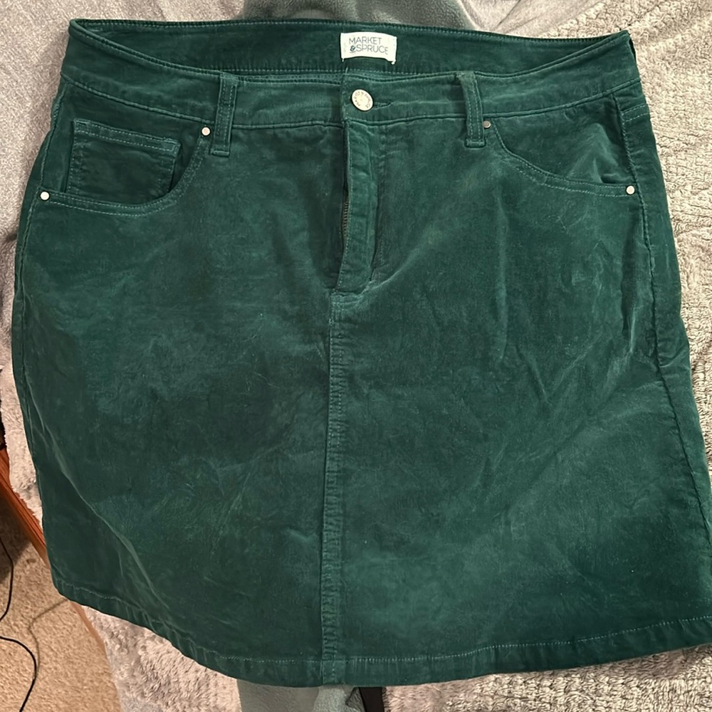 Market and Spruce green skirt corduroy